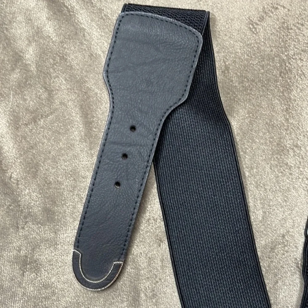 4 for 16$ Twelve stretchy belt